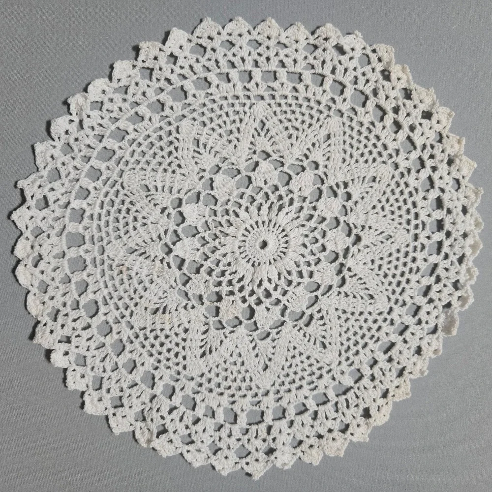 Vintage Hand Crochet Doilies Off‎ White Cotton Lace Round Set 2